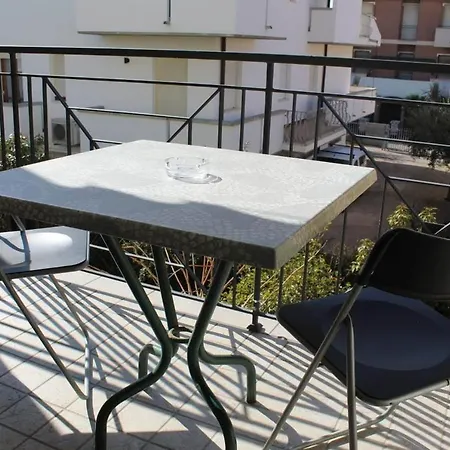 Appartement 50 Metri Tra Te E Il Mare Rimini